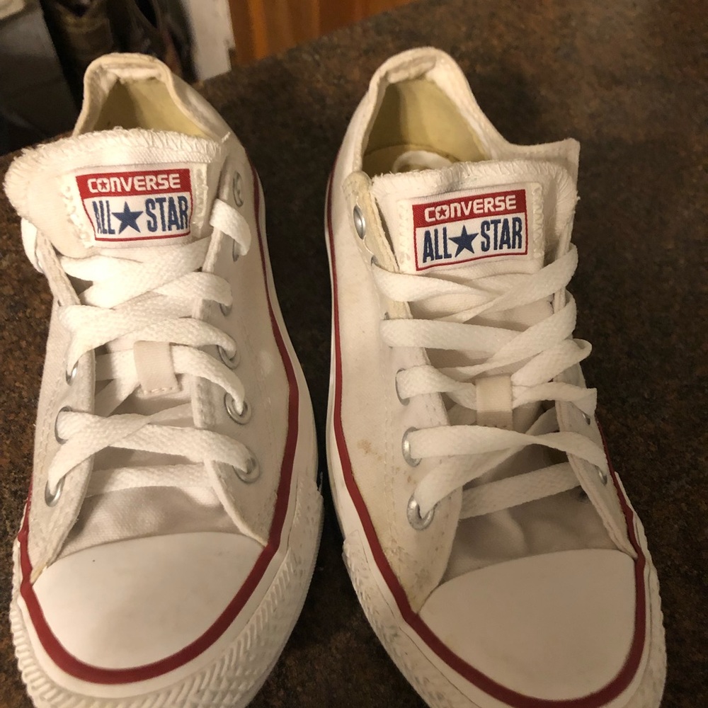 Converse - Picture 2 of 3